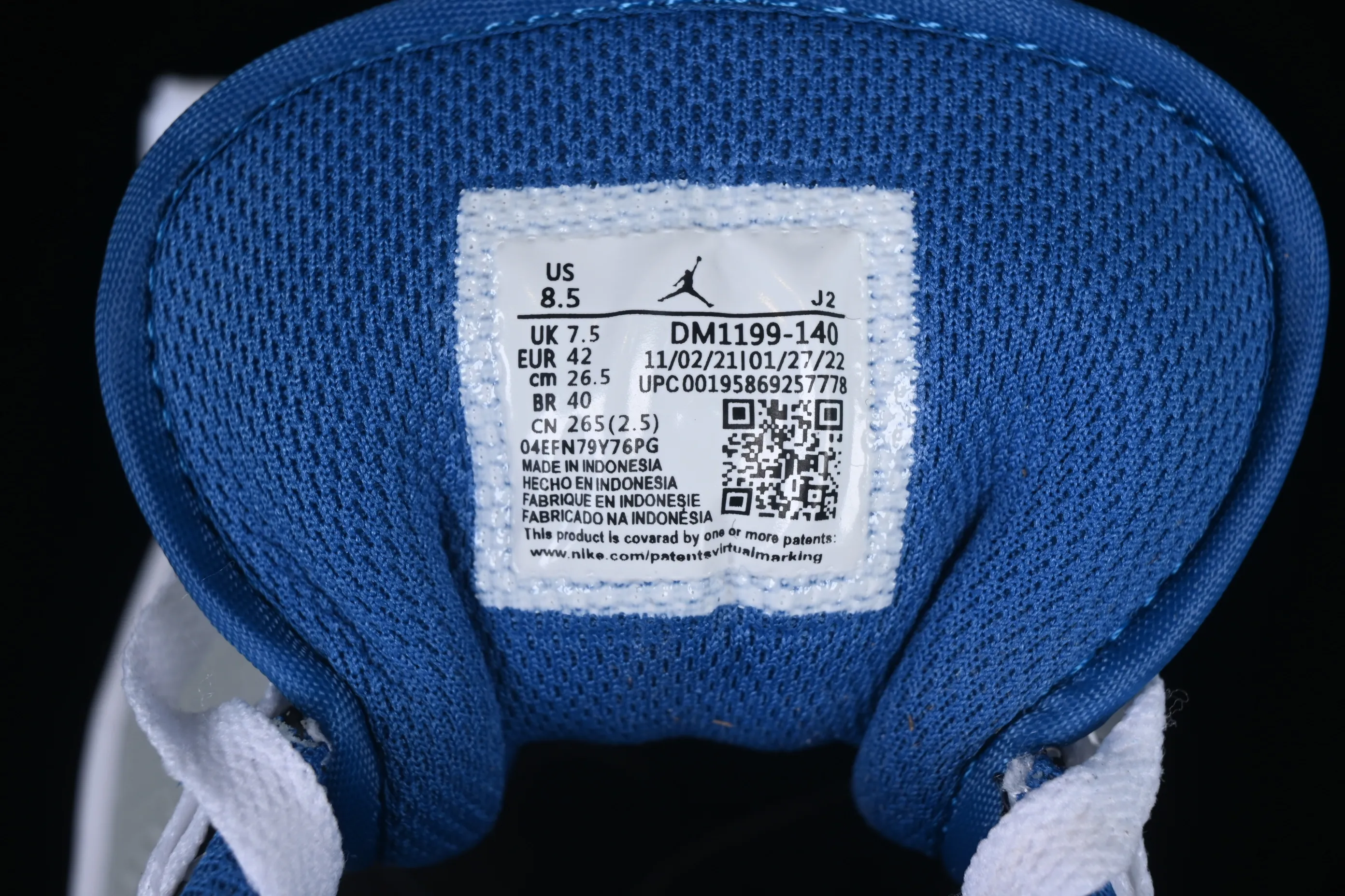 All categories Air Jordan Jordan series basketball shoes Air Jordan 1 Low Air Jordan 1 Low "True Blue" AJ1 Joe 1 burst white and blue color low-top basketball shoes DM1199-140